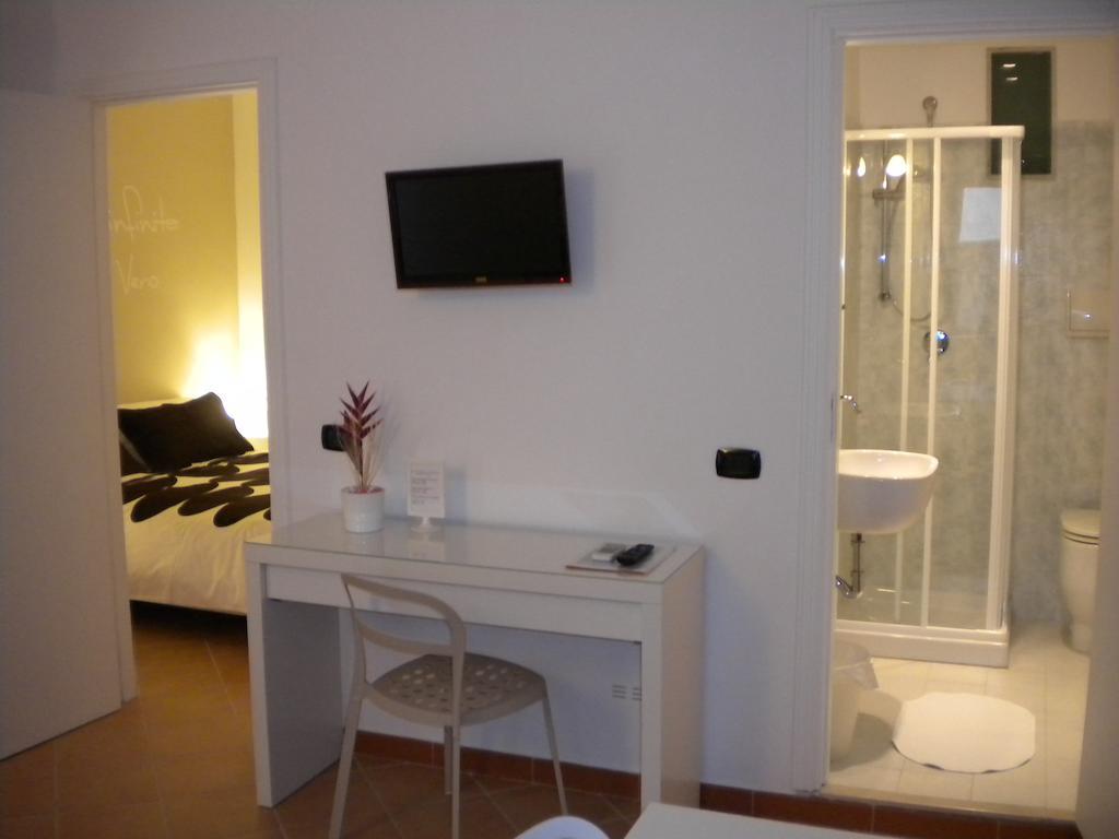 Bed And Breakfast Charming House Barletta Szoba fotó