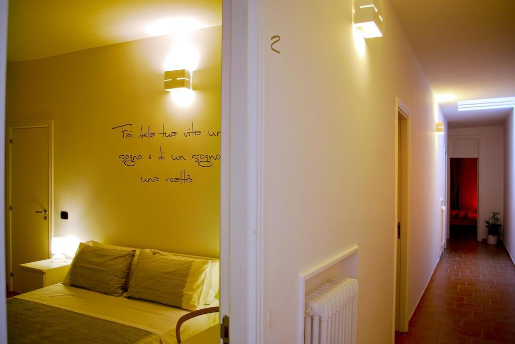Bed And Breakfast Charming House Barletta Szoba fotó