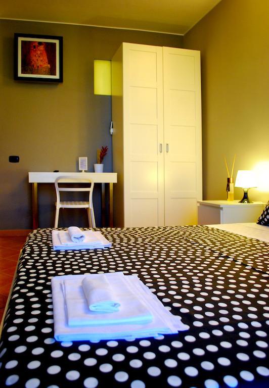 Bed And Breakfast Charming House Barletta Szoba fotó
