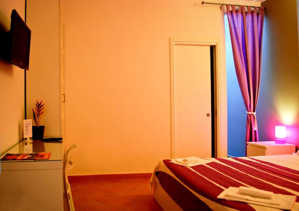 Bed And Breakfast Charming House Barletta Szoba fotó