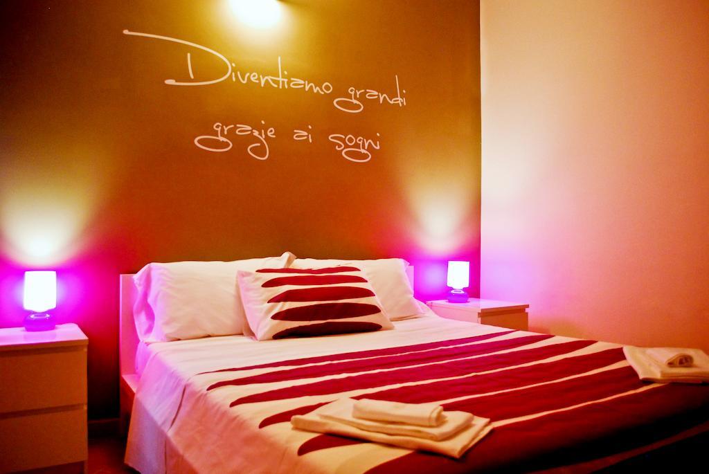 Bed And Breakfast Charming House Barletta Szoba fotó